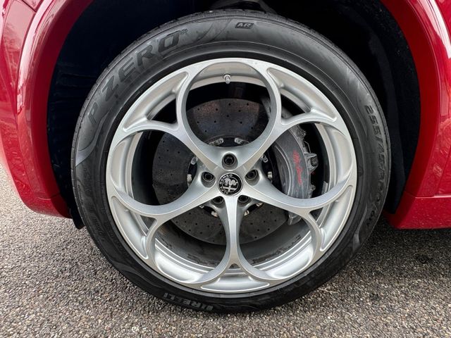 ALFA ROMEO Stelvio Quadrifoglio 2.9V6 Bi-Turbo Carbon-Brems