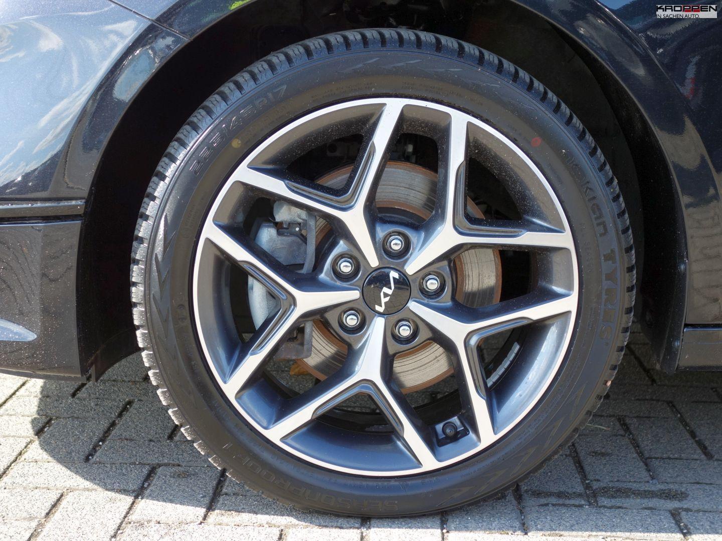 Kia Ceed SW Spirit 1.5T 140  Kamera  SHZ LHZ M+S