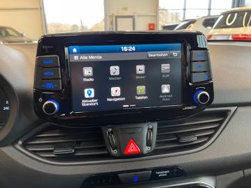 Hyundai i30 cw Trend *NAVI*KAMERA*PDC*CARPLAY*SHZ*LKRHZ*