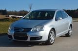 Volkswagen Jetta V Sportline/Automatik/Navi/SZH/Service Neu - gebrauchte VW Jetta aus dem Jahr 2006