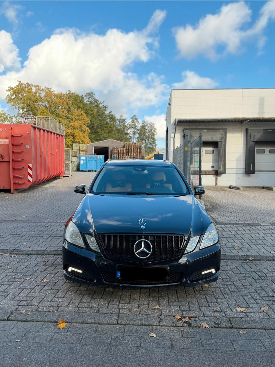 Mercedes-Benz E 220