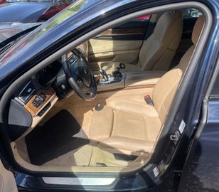 BMW 740 - 7