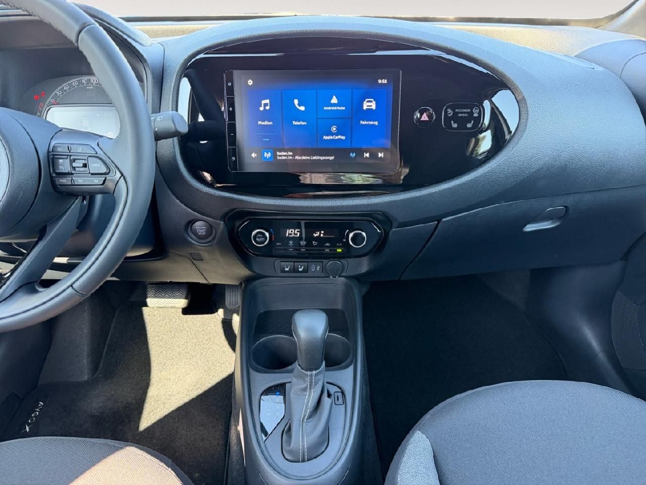 Fahrzeugabbildung Toyota Aygo X Play
