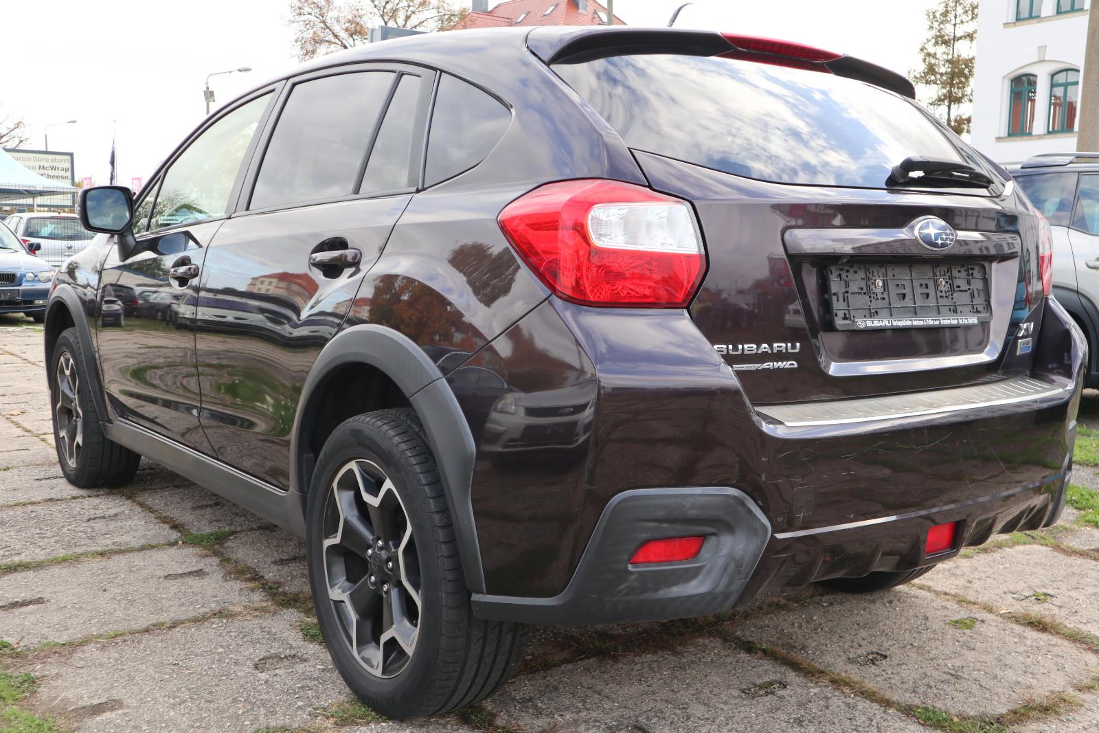 Subaru XV 2012 — interior