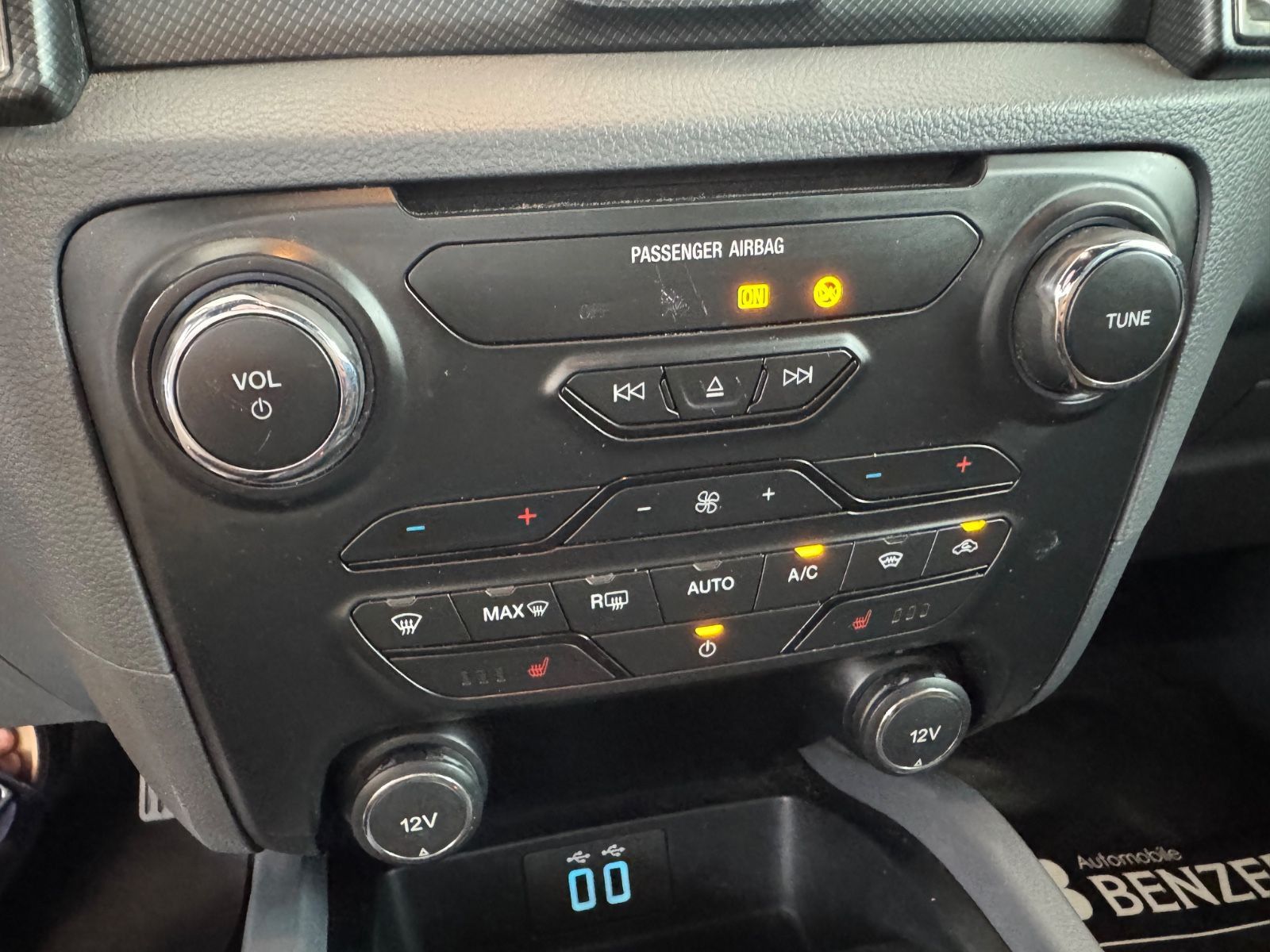 Fahrzeugabbildung Ford Ranger Wildtrak Doppelkabine 4x4/AHK/R-Cam/Navi