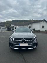 Mercedes-Benz GLB 250 4MATIC AMG line mountaingrau metallic - graue Mercedes-Benz GLB 250
