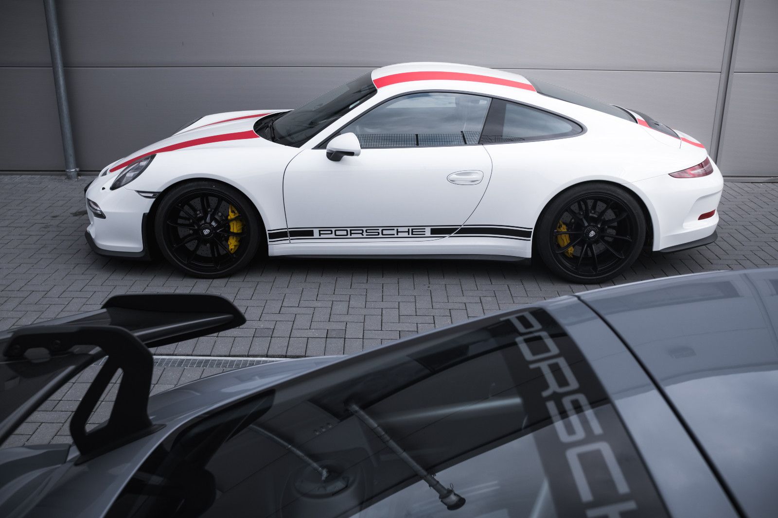 Fahrzeugabbildung Porsche 991/911 R - 985KM-Lift-90L-LED-Einmasse-Approved