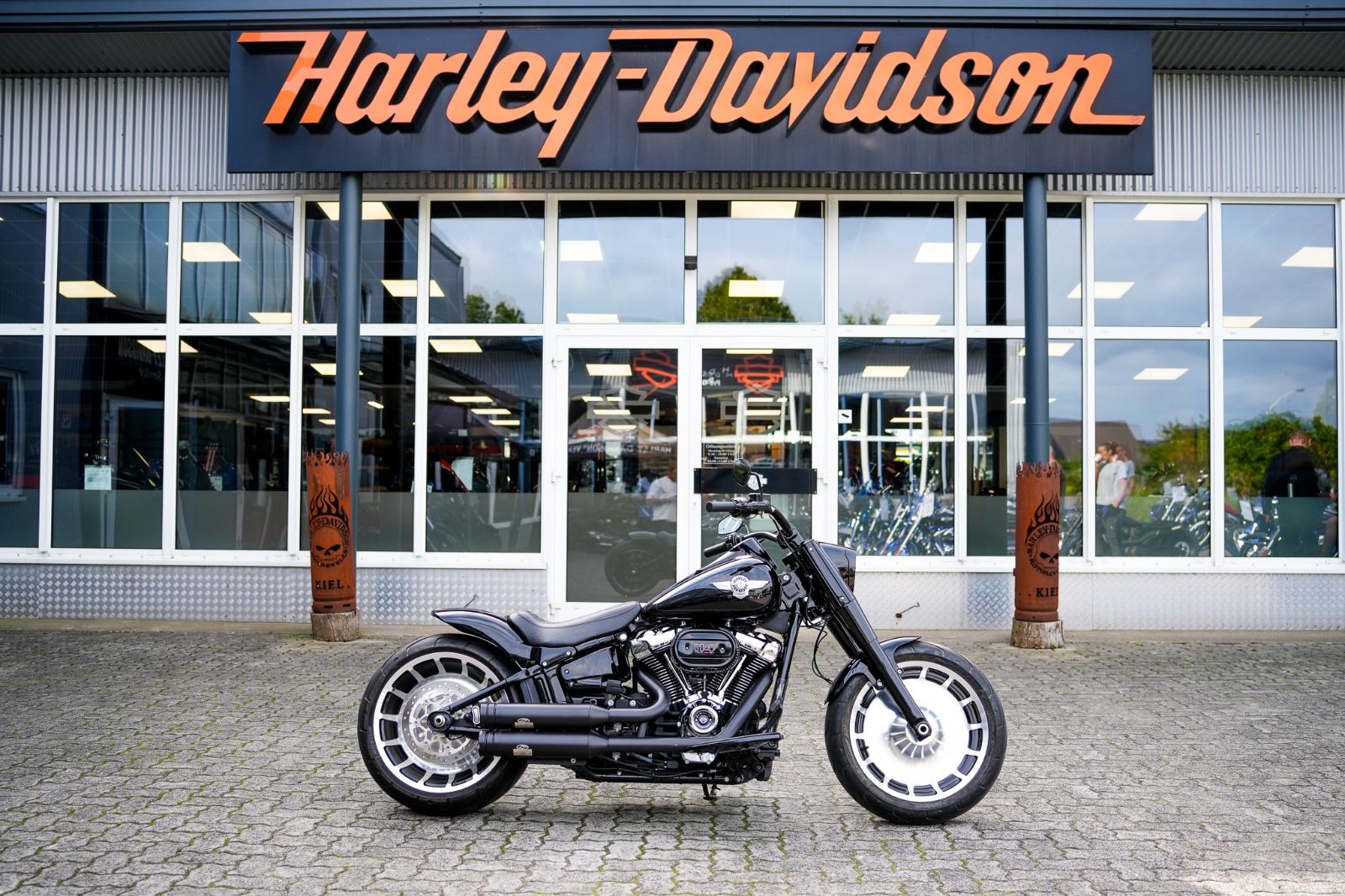 Fahrzeugabbildung Harley-Davidson SOFTAIL FAT BOY FLFBS 114 - JEKILL&HYDE -