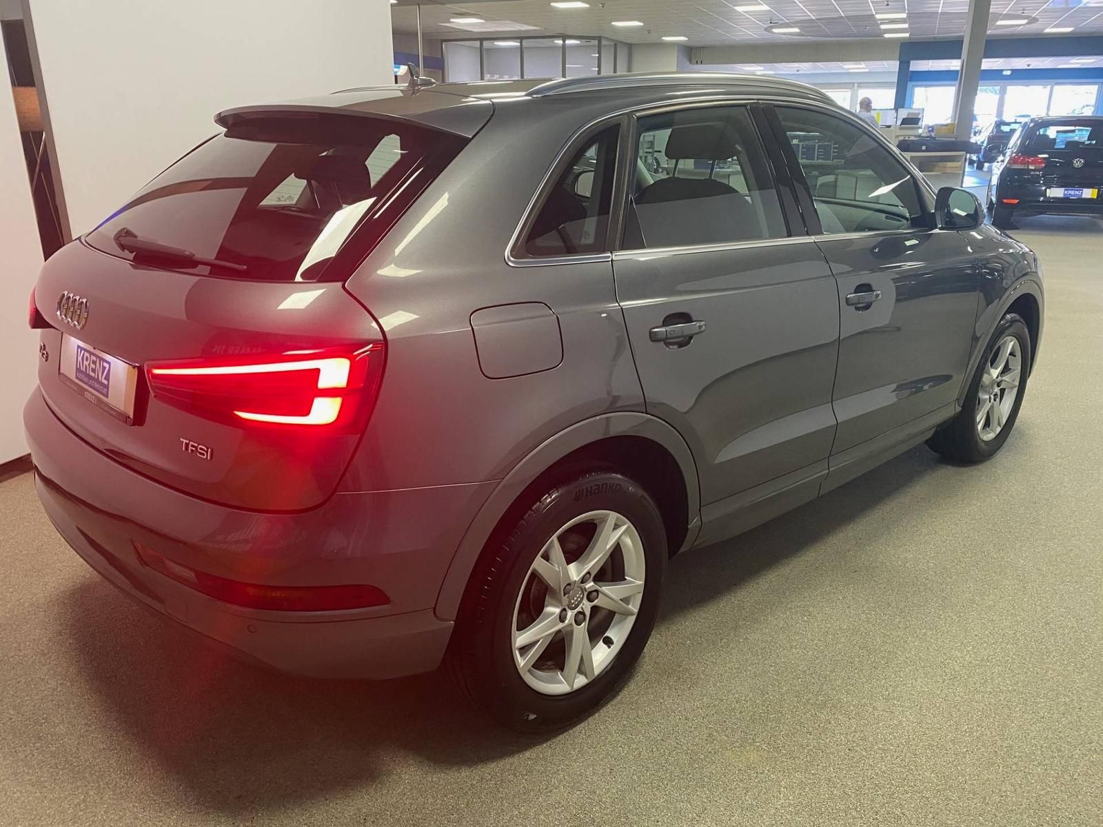 Fahrzeugabbildung Audi Q3 1.4 16V TFSI Sport+AHK+NAVIGATION+Keyless+PDC
