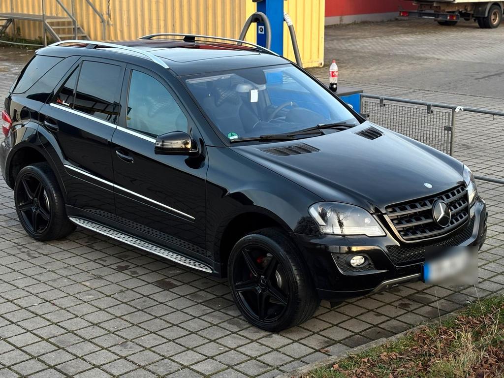 Mercedes-Benz ML 320