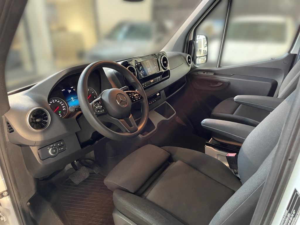 Fahrzeugabbildung Mercedes-Benz Sprinter 317 Kasten L3H2 LED 10''MBUX RFK 2 Sitz