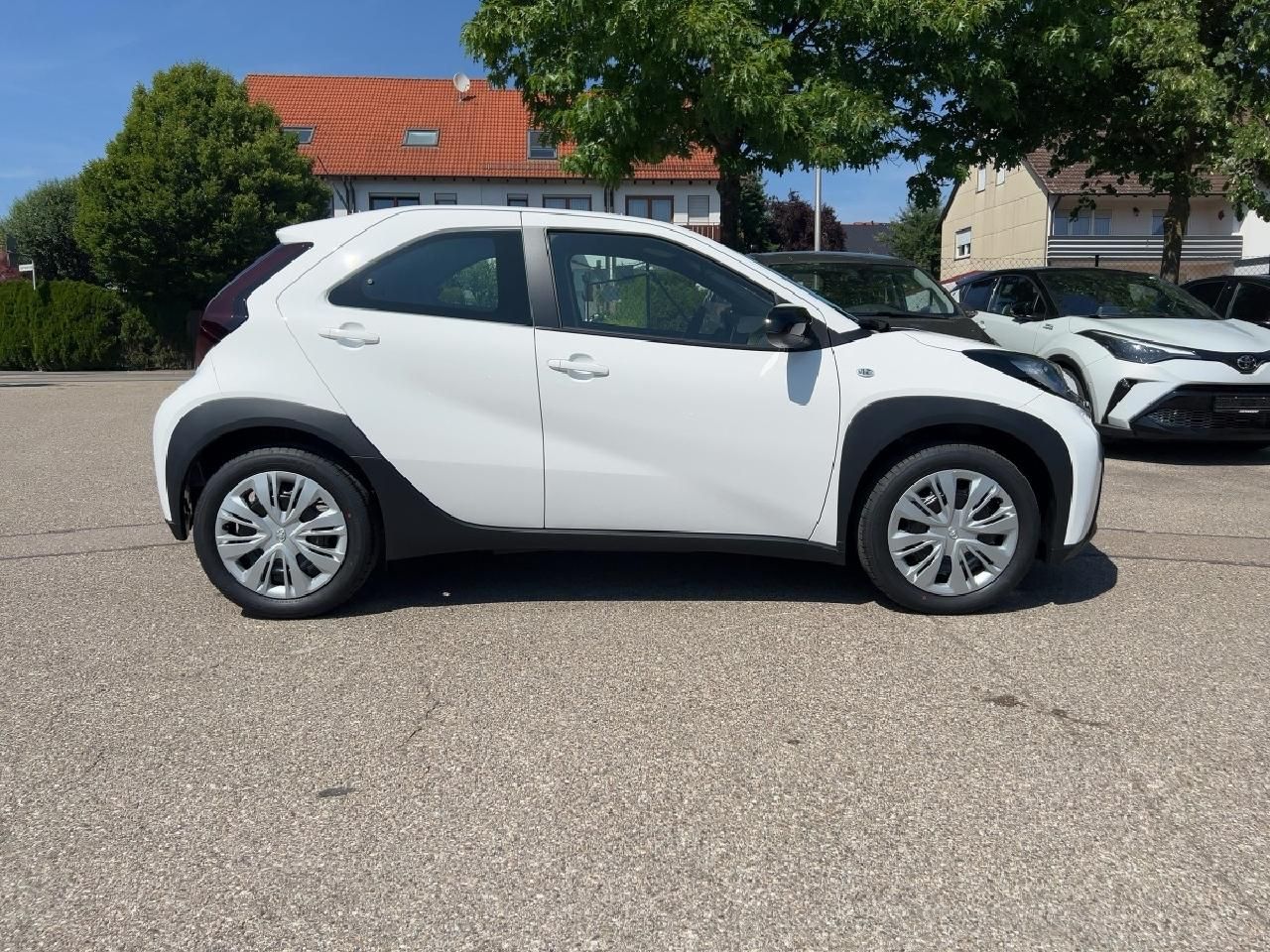 Fahrzeugabbildung Toyota Aygo X Business Edition M/T