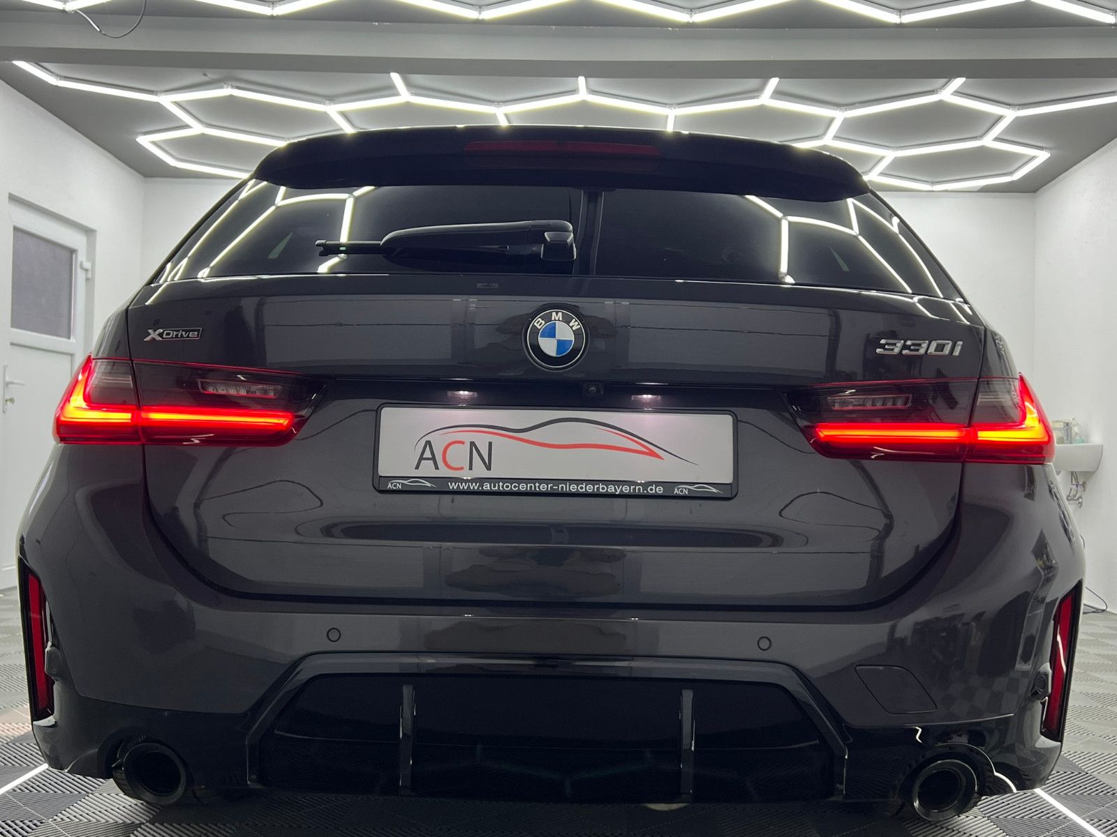 Fahrzeugabbildung BMW 330 i xDrive M SPORT PRO/LED/AHK/PANO/DRAVITGRAU