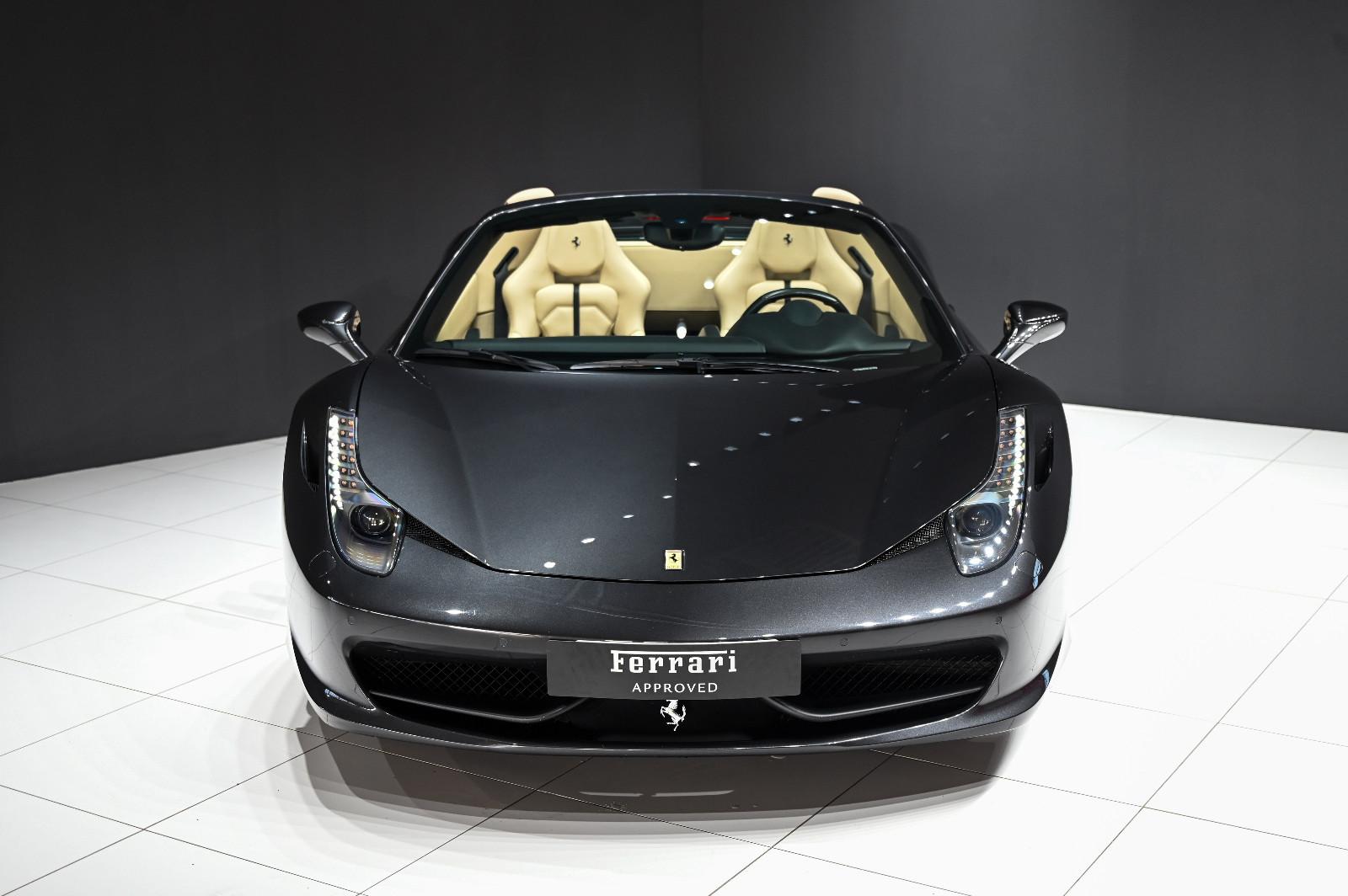 Ferrari 458 Spider *Carbon*Camera*Racing Seats*Lift*