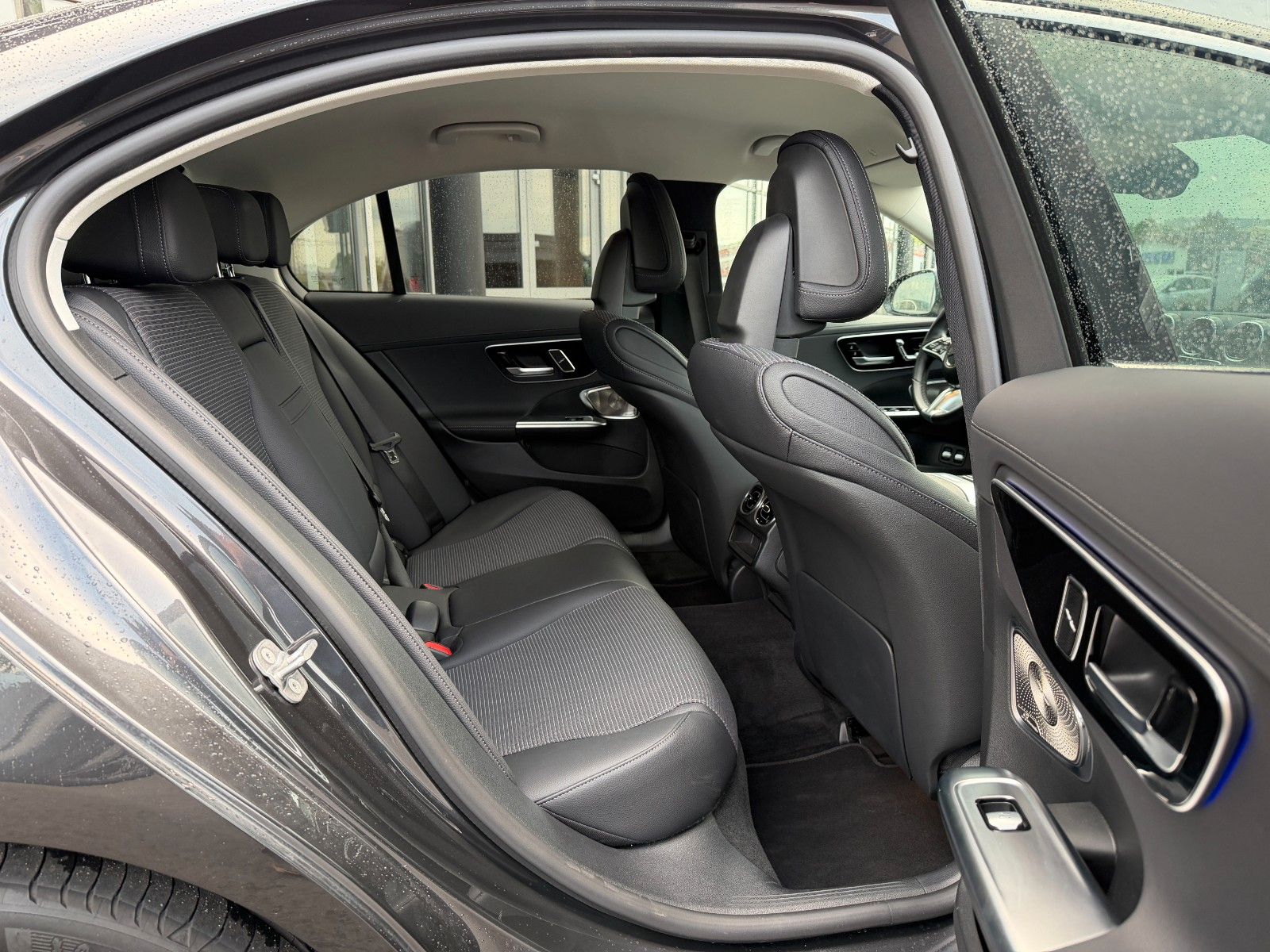 Fahrzeugabbildung Mercedes-Benz C 300 e 4M AVANTGARDE Memory+Burm+Distr+RKamera+