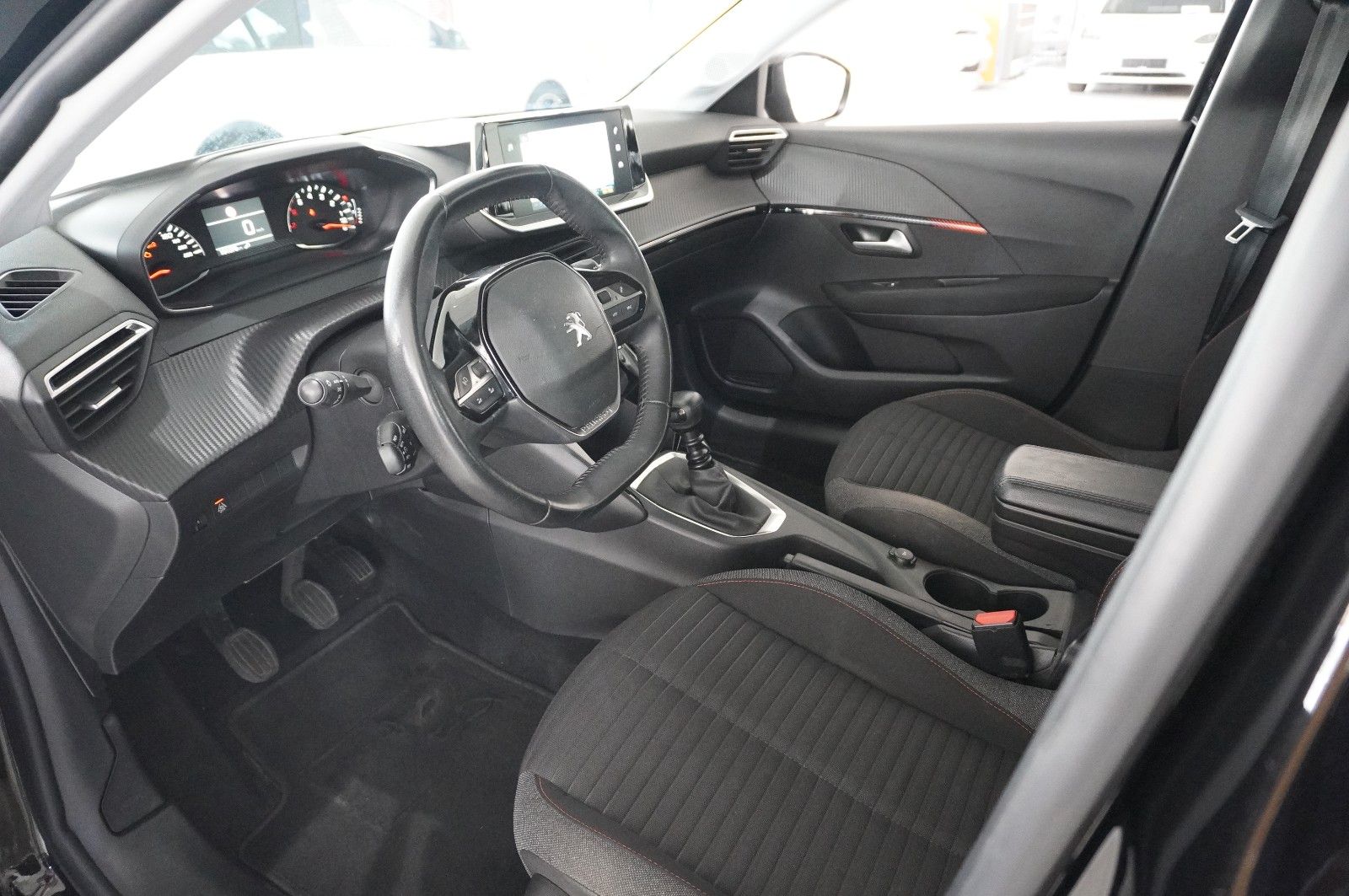 Fahrzeugabbildung Peugeot 208 1.2 ACTIVE PACK NAVI/LED/SPORT/PDC/TEMP./ASS