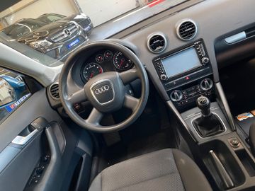 Audi A3 Sportback 1.8 TFSI Attraction *NAVI*PDC*TÜV*