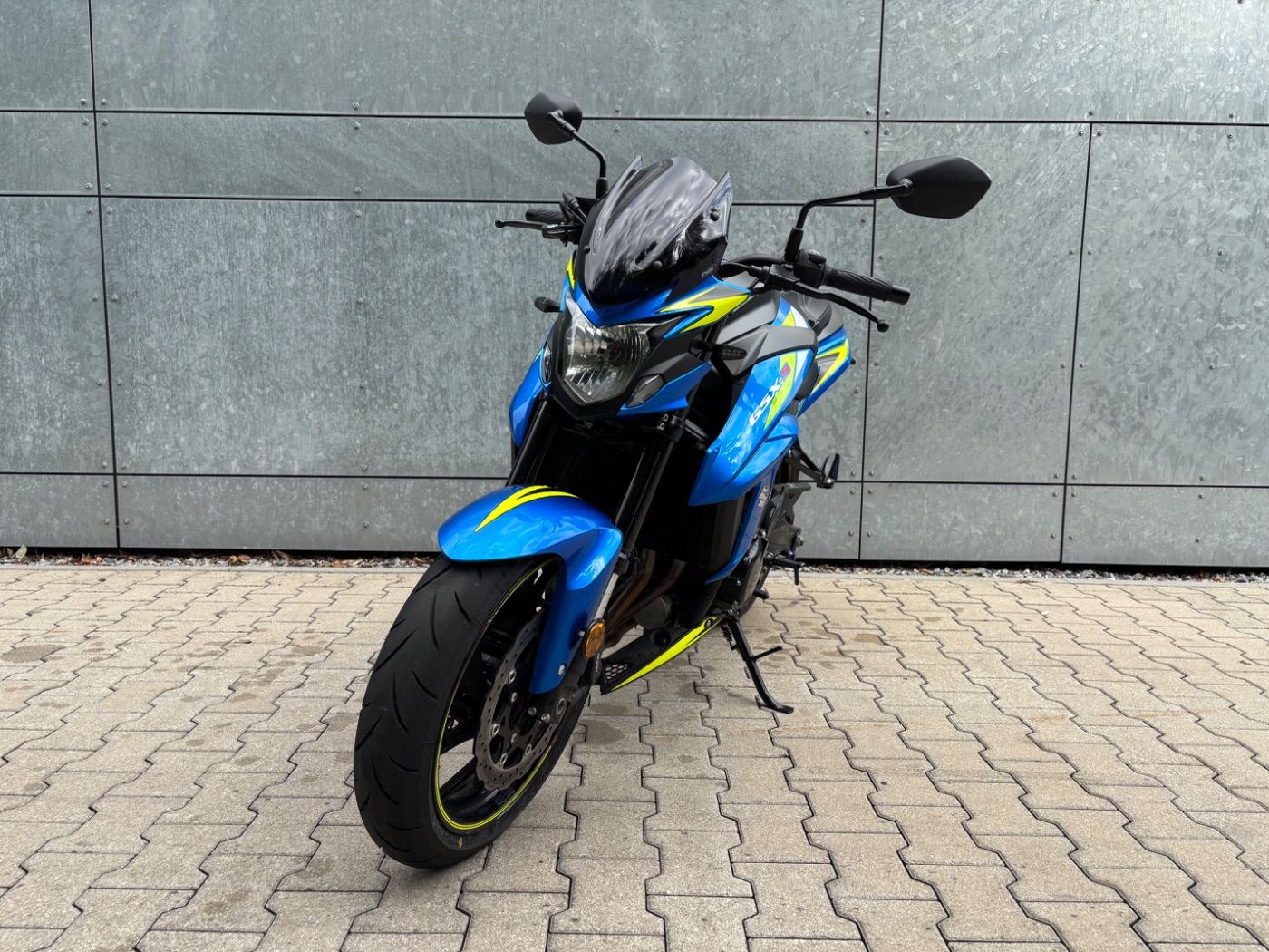 Fahrzeugabbildung Suzuki GSX S 750
