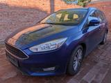 Ford Focus Business 1.0 EcoBoost Motor defekt - Ford Focus Unfallwagen