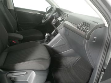 Volkswagen Tiguan Allspace - 11