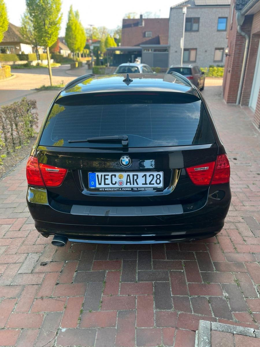 BMW 320 2011 — photo 5