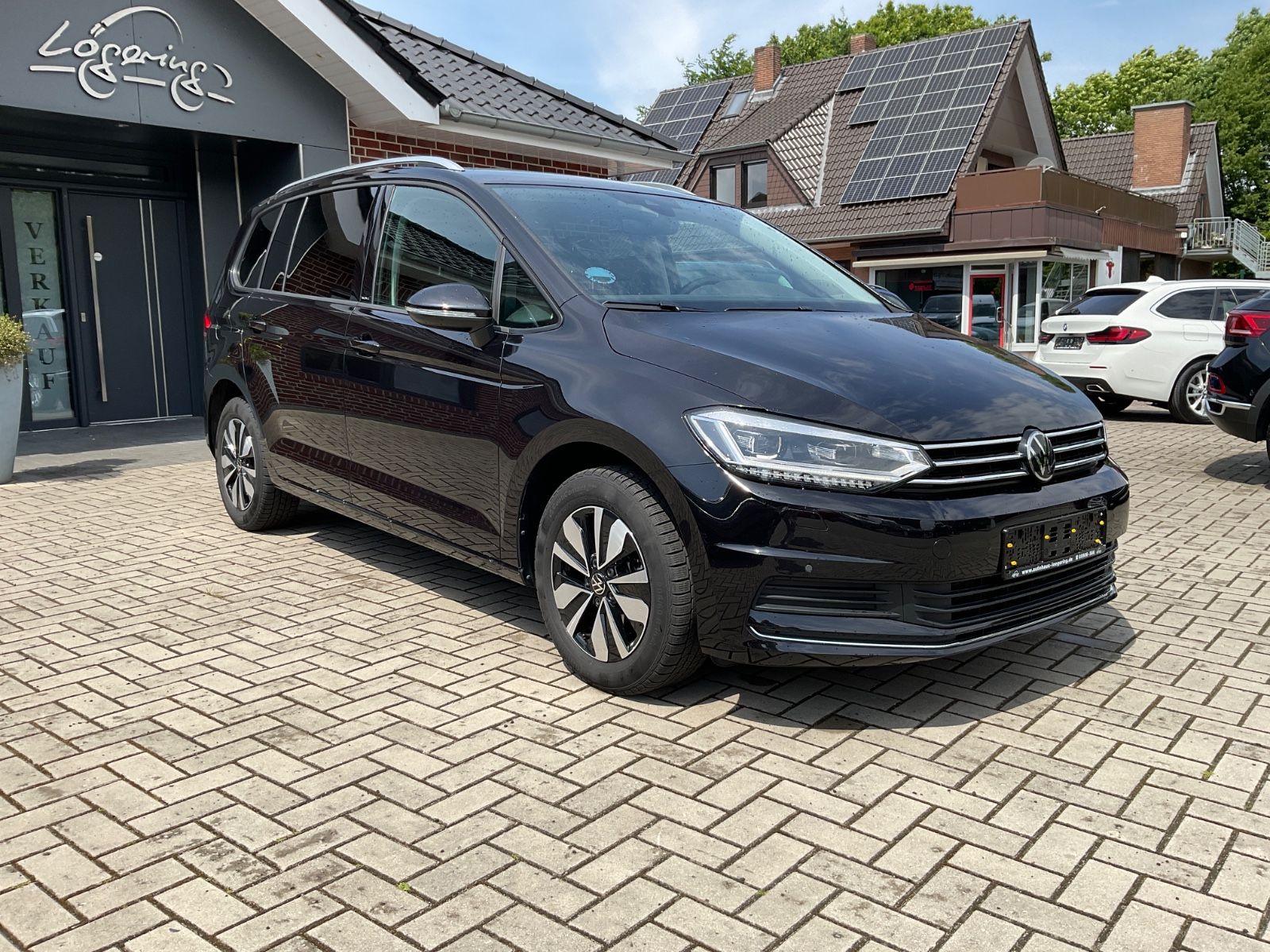 Fahrzeugabbildung Volkswagen Touran 2.0 TDI DSG MOVE,7 Sitze,LED,Kamera,AHK