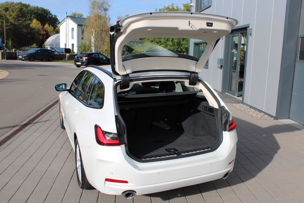BMW 320d xDrive Touring AUT NAVI LED SHZ LIVE COCKPI