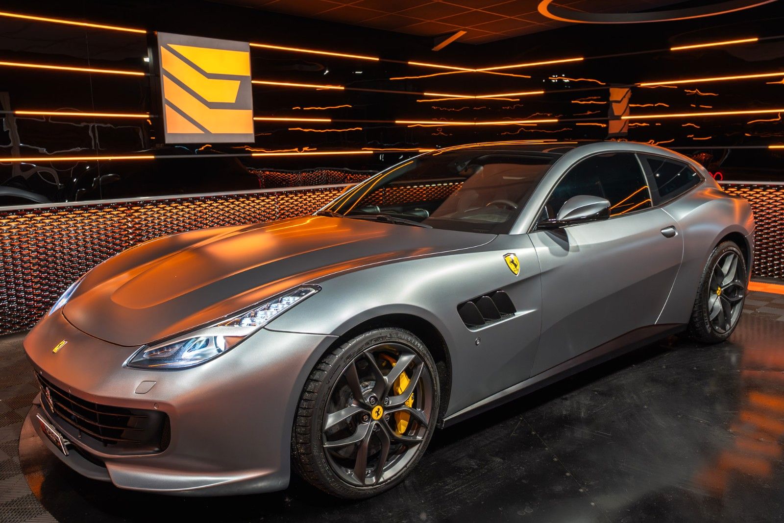 FERRARI GTC4Lusso