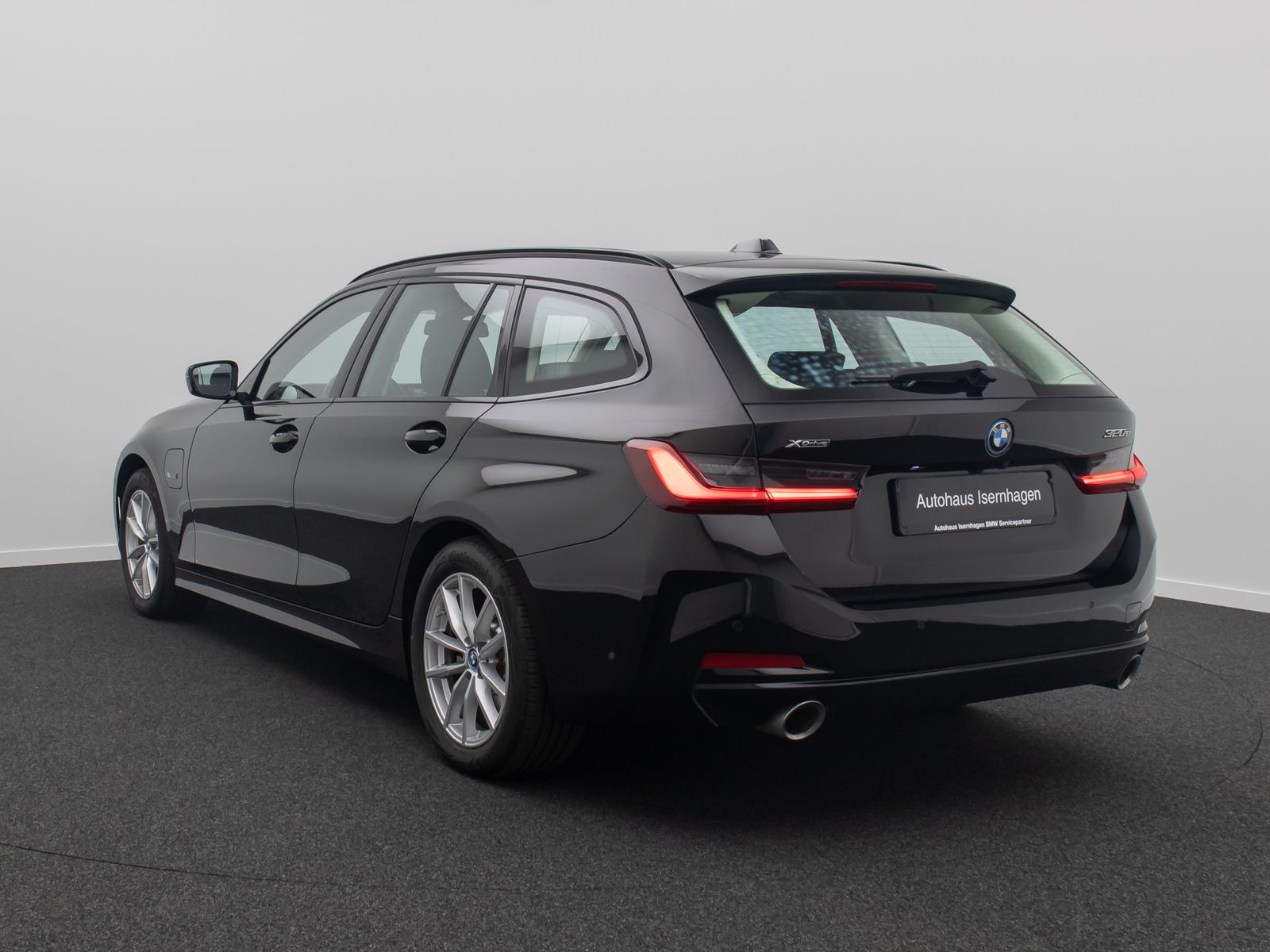 Fahrzeugabbildung BMW 320e xD SAG Kamera DAB Alarm DriveAs CockpitPlus