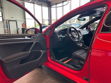 Volkswagen Golf *1.HAND*PANO*STHZ*AHK*ACC*NAV*2-ZONEN*