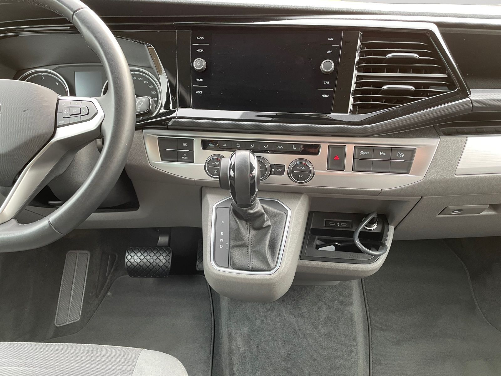 Volkswagen T6 California - Bild 11