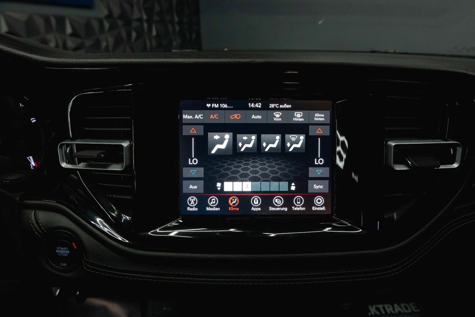 Fahrzeugabbildung Dodge Durango 3.6 V6 GT 4x4 SRT-Style Night Modell 22