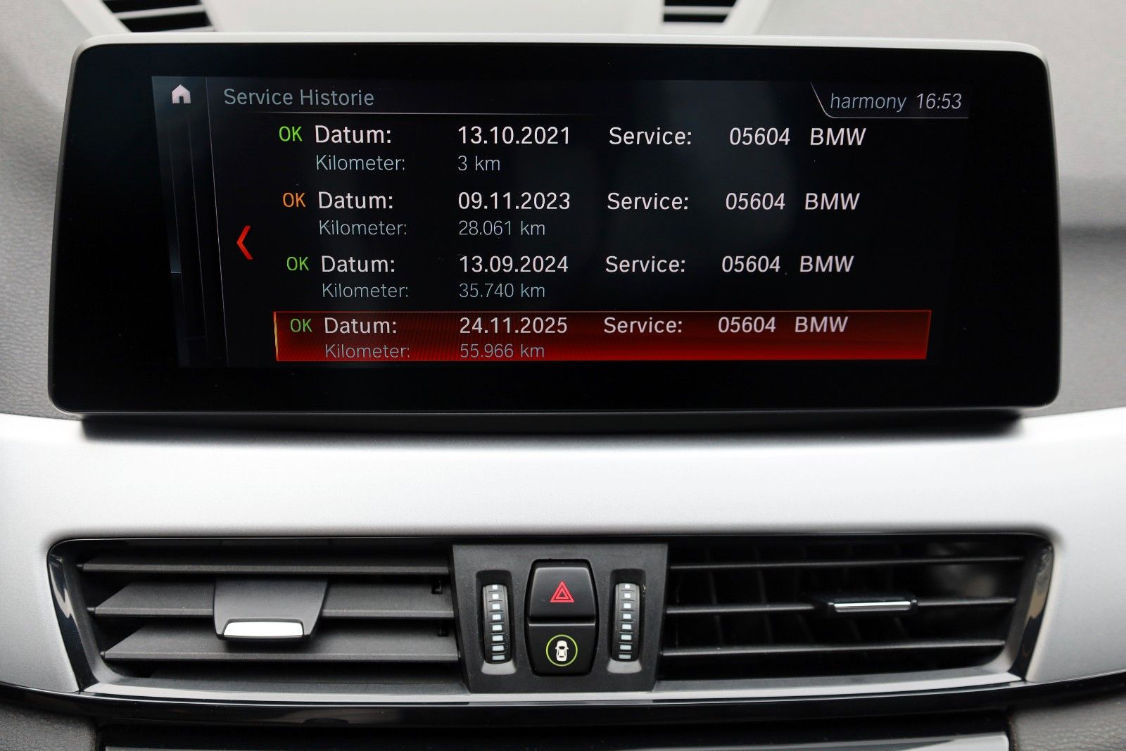 Fahrzeugabbildung BMW X1 xDrive 25e Advantage,Leder,Navi,HUD,Kamera,SH