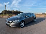 Volvo V40 D3 Summum, Abstandstempomat, AHK, Automatik - Volvo V40: Summum