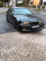 BMW E36 320i Coupe - BMW 320 aus 1995: Coupe
