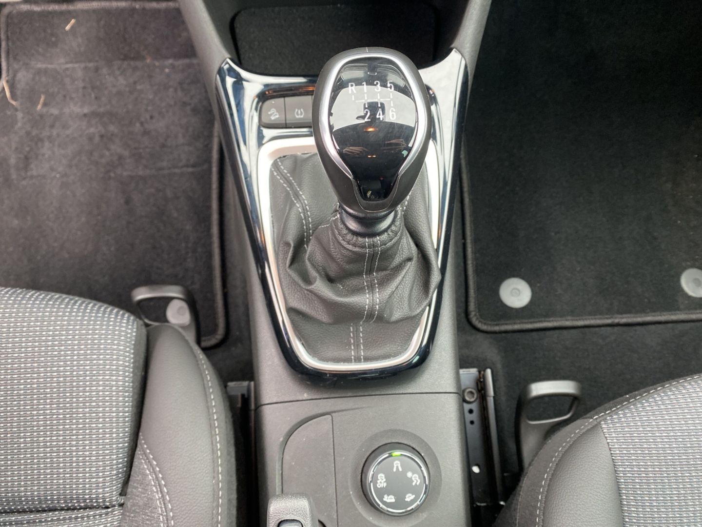 Fahrzeugabbildung Opel Crossland Elegance 1.2 Turbo *Rückfahrkamera*Sit