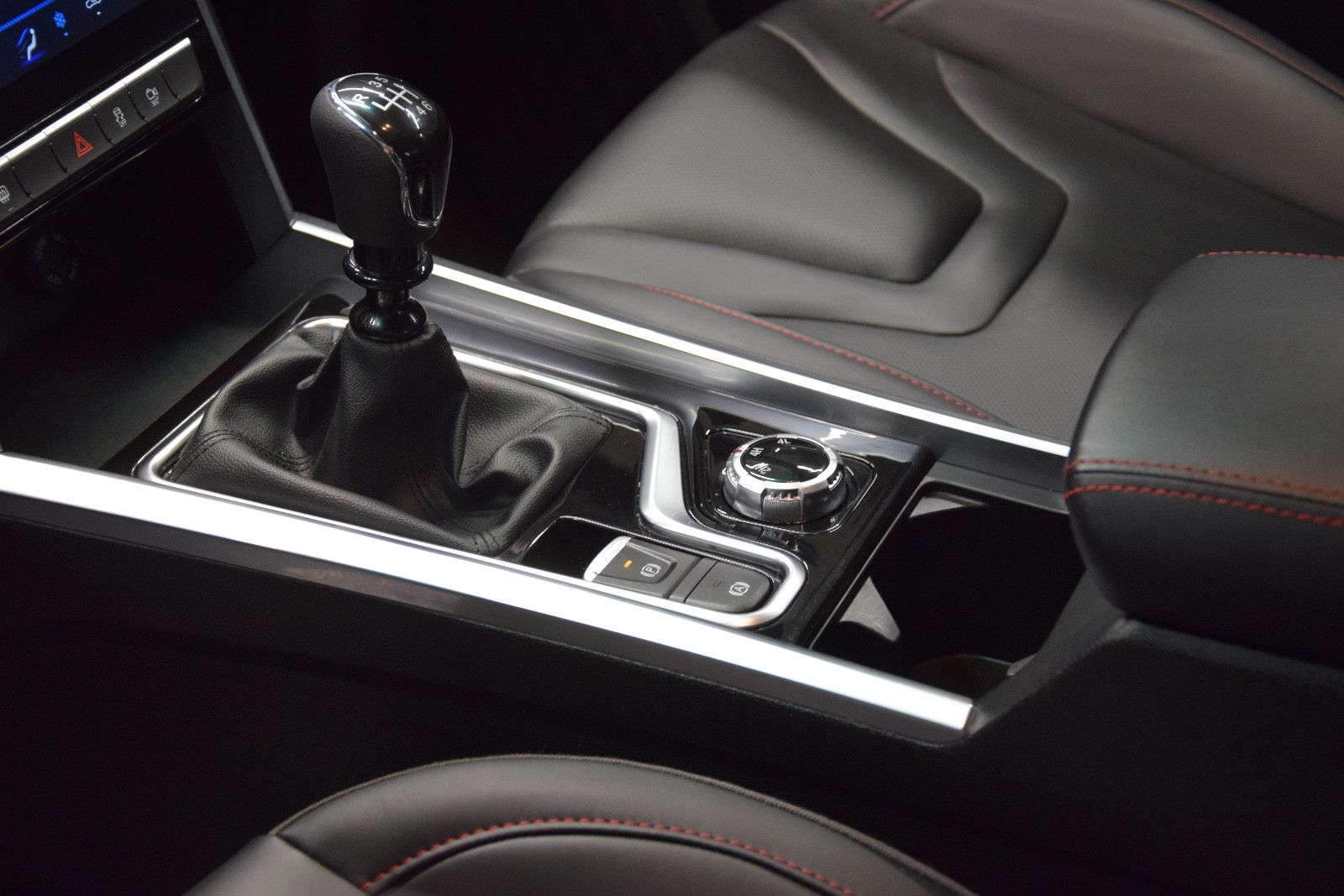 Fahrzeugabbildung JAC T8 Pro 360° CarPlay Keyless AHK Tempomat