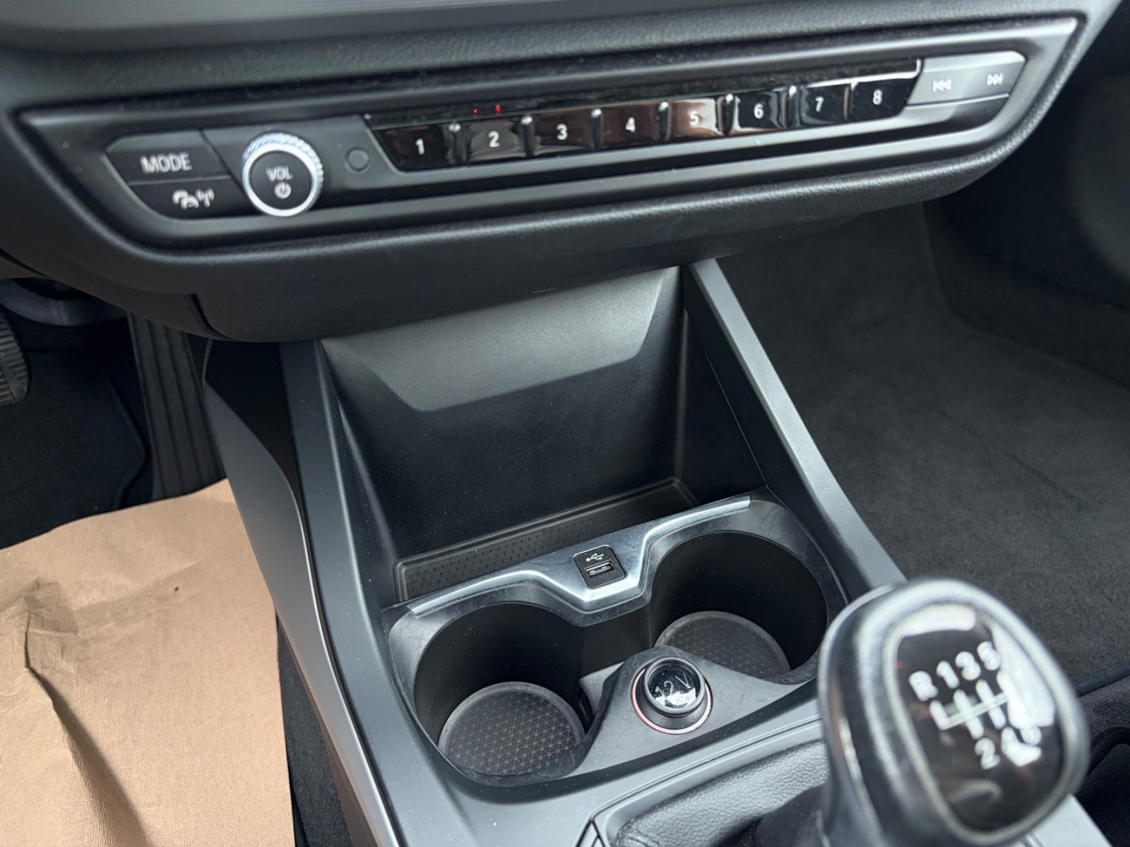 BMW 118 I Advantage AHK | LED | PANO | DAB