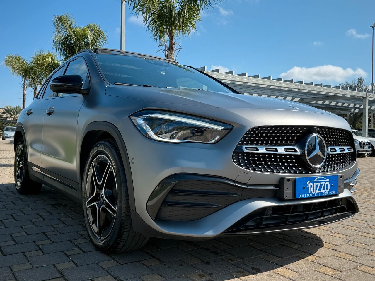 MERCEDES-BENZ Mercedes-benz GLA 200d Premium Amg Tetto Grigio 
