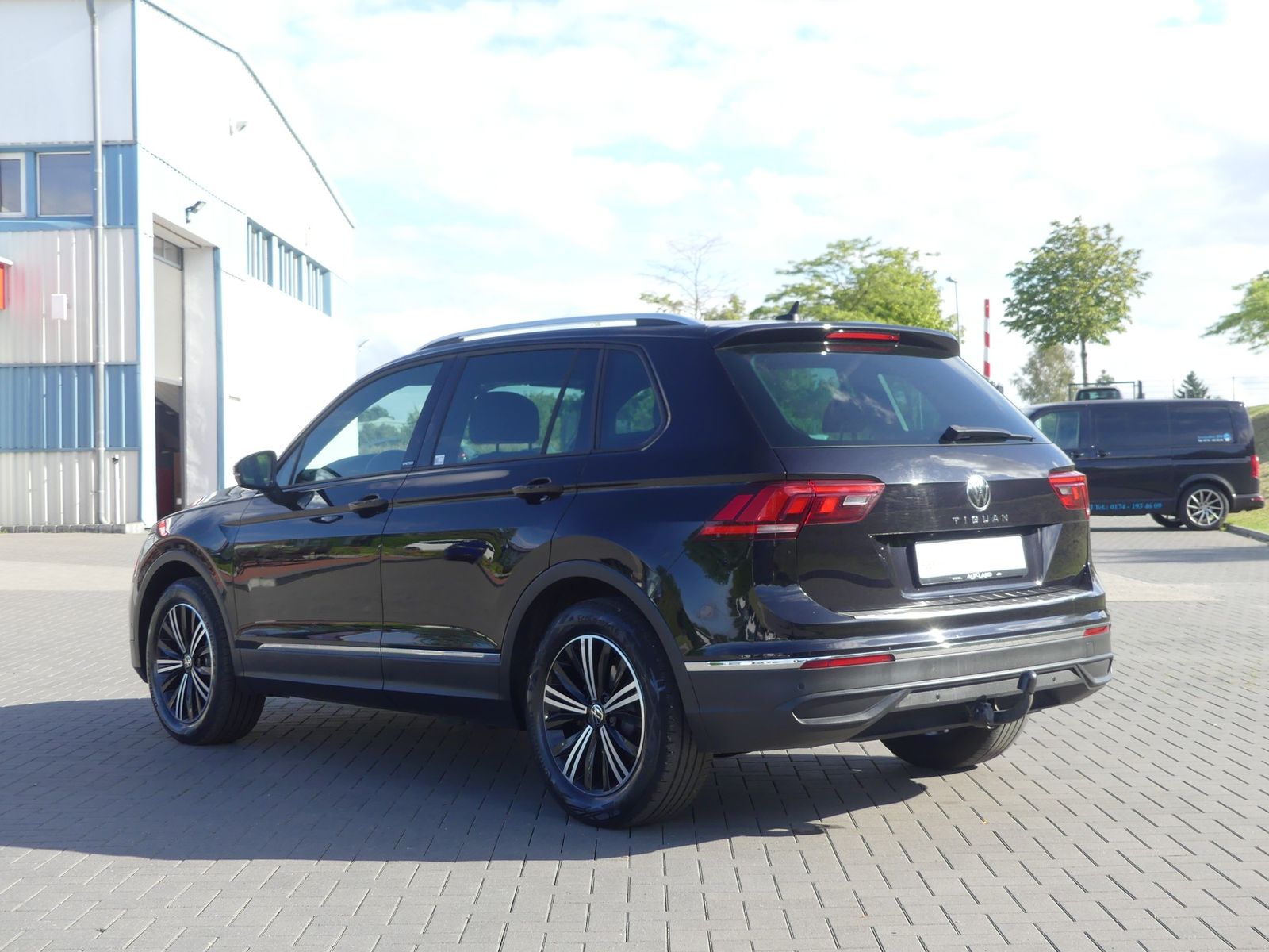 Volkswagen Tiguan 1.5 TSI LED AHK Navi ACC Sitzheizung VC imagem 3