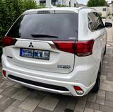 Mitsubishi Plug-in Hybrid Outlander 2.0 MIVEC PLUG-IN H... - scheckheftgepflegte Mitsubishi Plug-in Hybrid Outlander