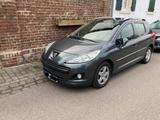 Peugeot 207 SW Tendance 95 VTi Tendance - Peugeot 207 aus 2011: SW