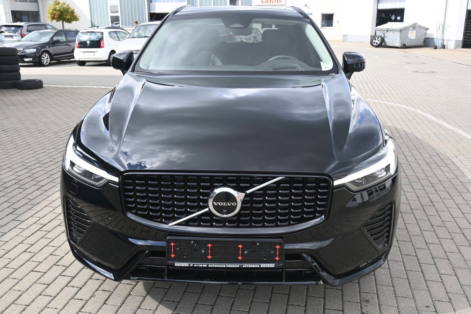 Fahrzeugabbildung Volvo XC60 B4 D AWD Ultimate Dark*STDHZG*360°*ACC*AHK