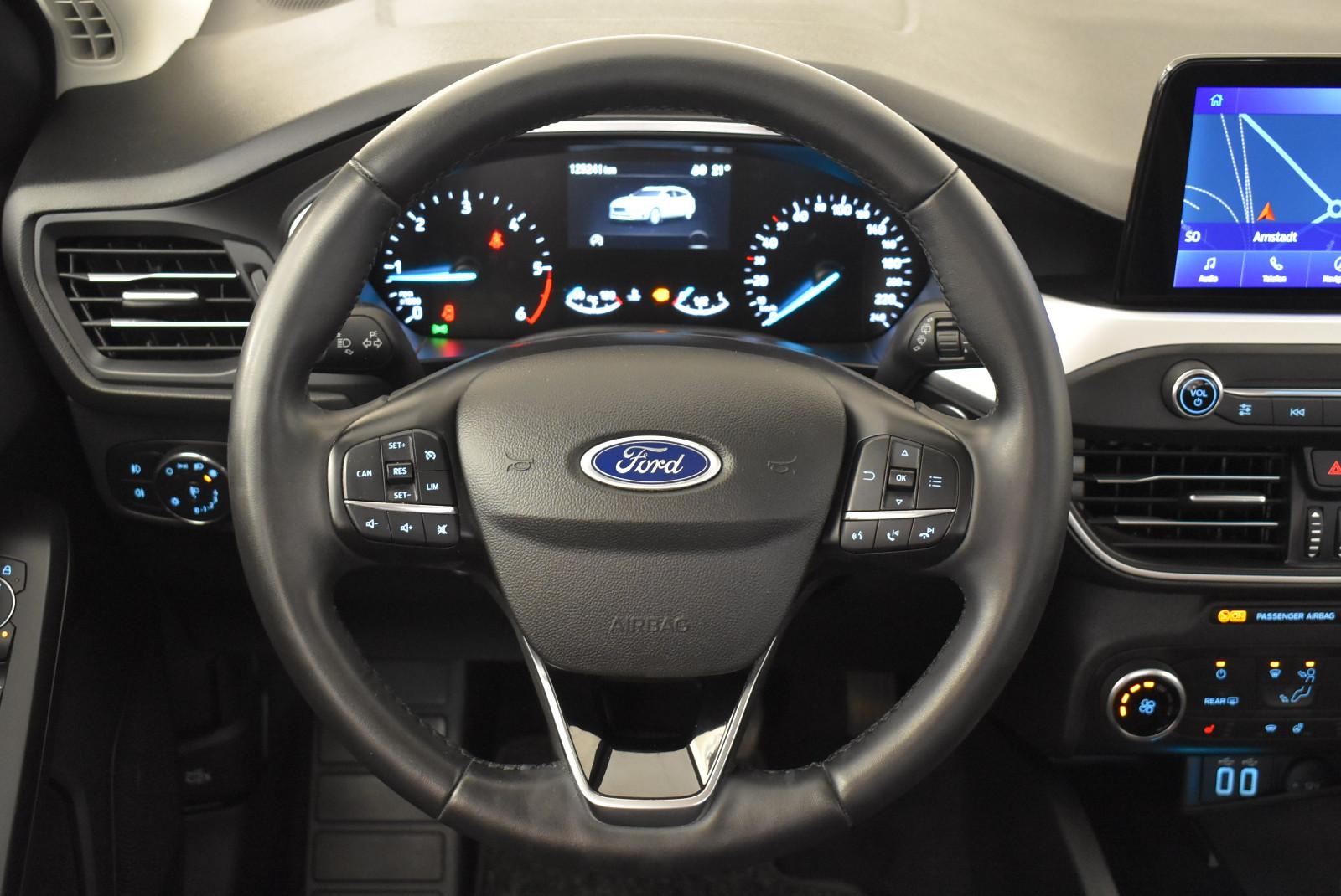 Ford Focus Turnier Cool & Con./LED/NAVI/SHZ/AHK/RFK