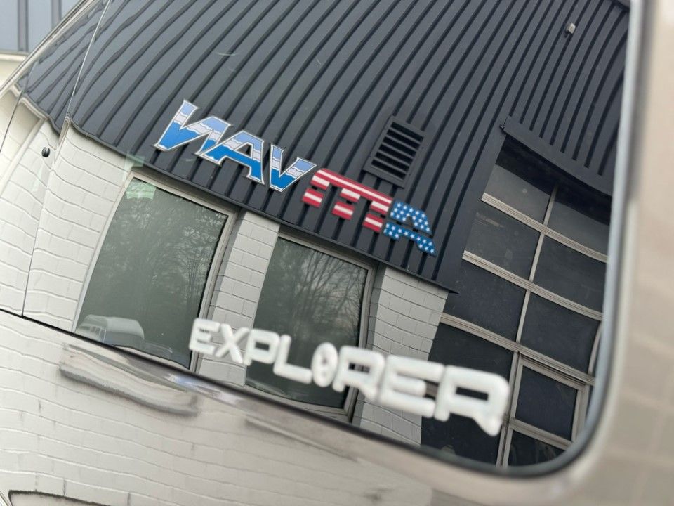 Fahrzeugabbildung Chevrolet Express Chevy Van Explorer 6.0 Ltd 19er 2500er