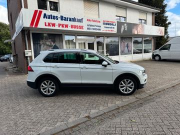 Volkswagen Tiguan - 8