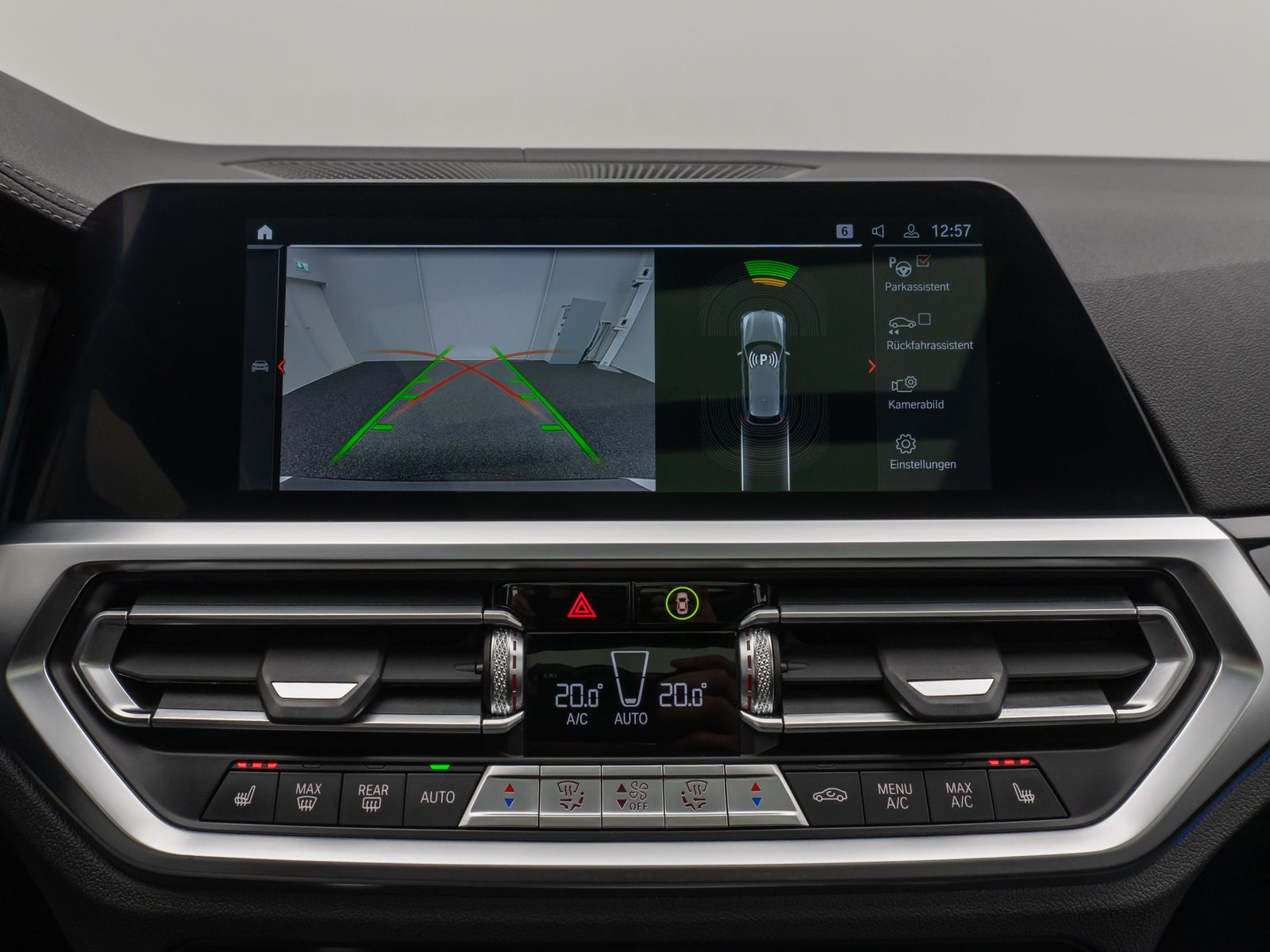 Fahrzeugabbildung BMW 320d  Luxury Line Panorama Kamera DAB AHK Alarm