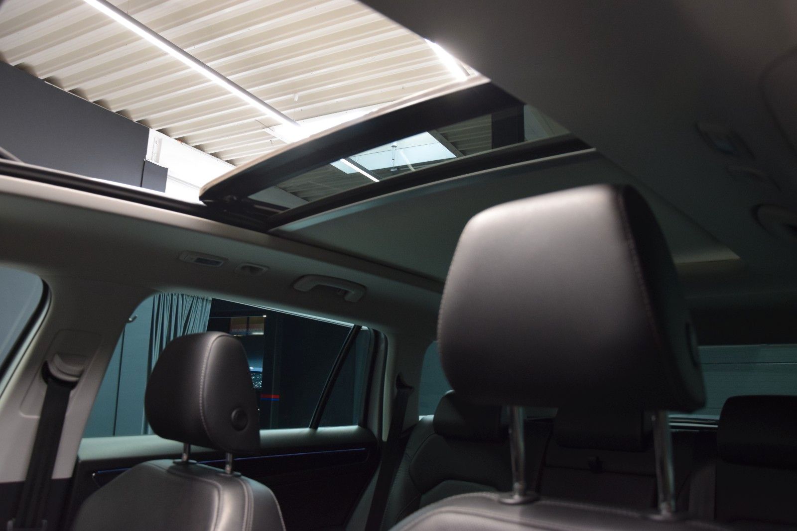 Fahrzeugabbildung SKODA Kodiaq Style 4x4 Pano LED Keyless Sitzbelüf. AHK