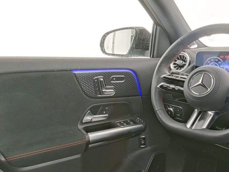 Fahrzeugabbildung Mercedes-Benz EQA 350 Prem DISTRO Night 20"Viel KeyGo HUD Memo