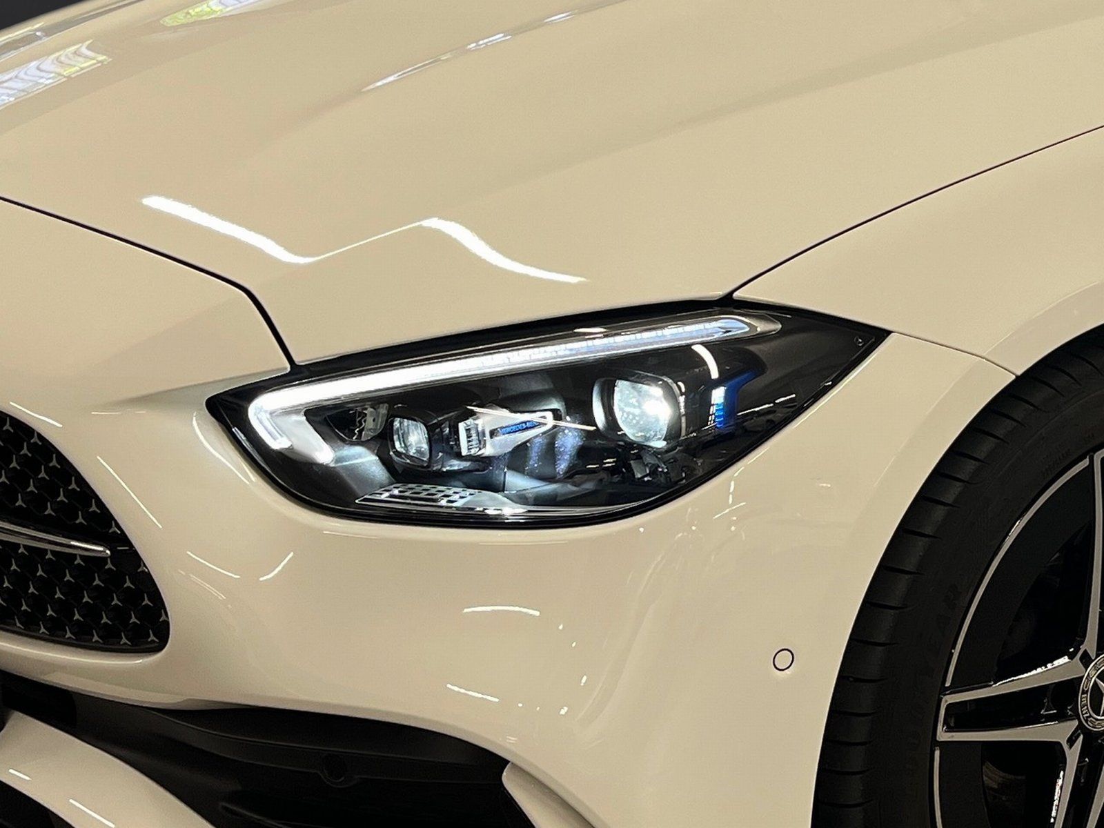 Fahrzeugabbildung Mercedes-Benz C 200 T AMG PLUs*Pano*HUD*AHK*Distro*Night*360°*